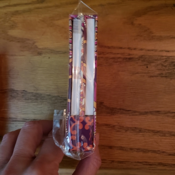 VERA BRADLEY SAFARI SUNSET STICKIES + FLAGS & LOOP KEYCHAIN - Picture 4 of 4